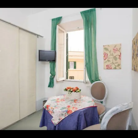 Panoramic 4 Bedroom Flat 로마